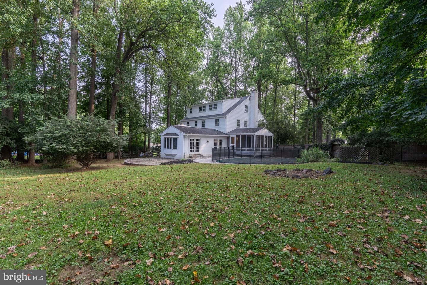 925 Tyson Dr photo 2