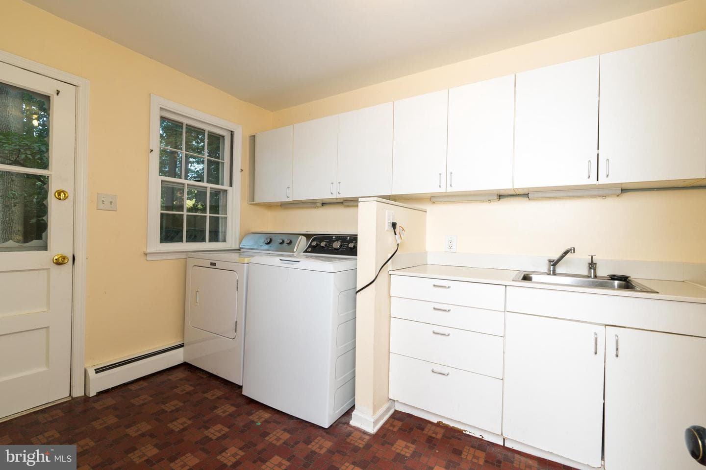 925 Tyson Dr photo 22