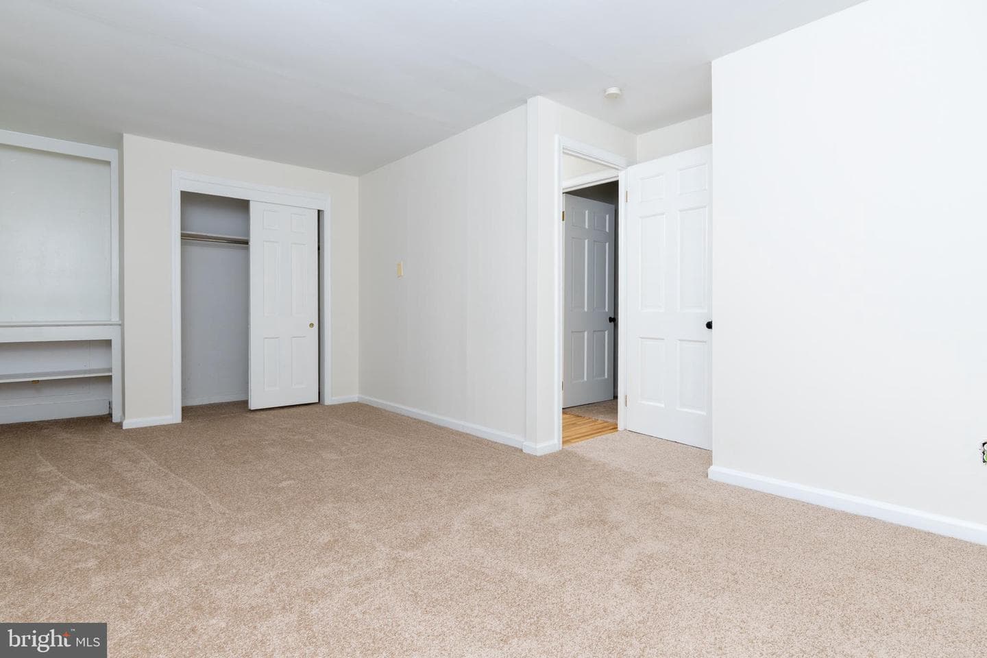 925 Tyson Dr photo 32