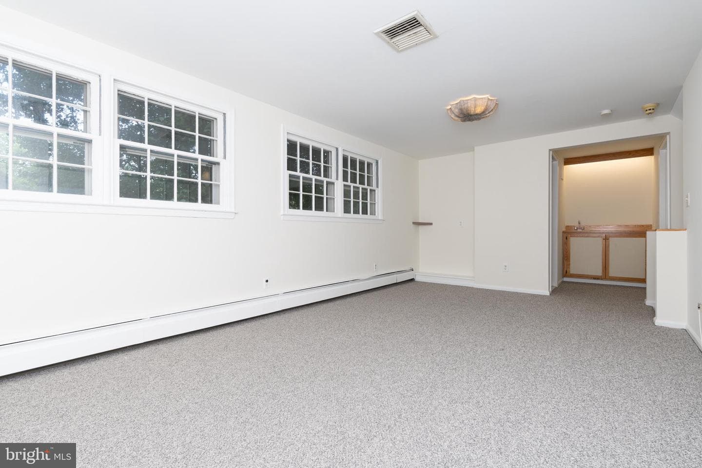 925 Tyson Dr photo 35