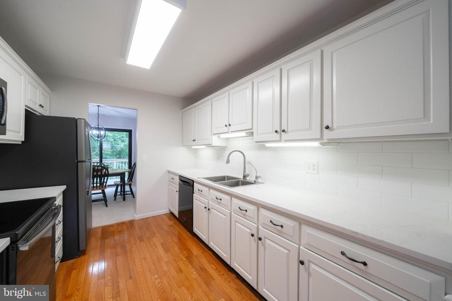392 Lynetree Drive photo 13