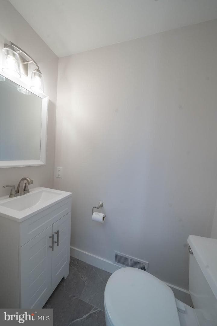 392 Lynetree Drive photo 18