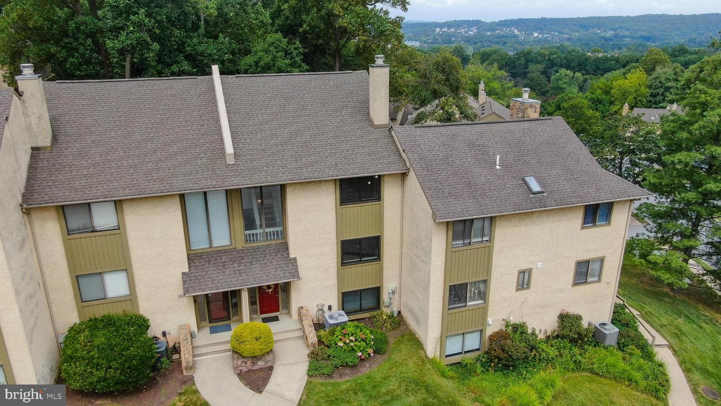 392 Lynetree Drive photo 44