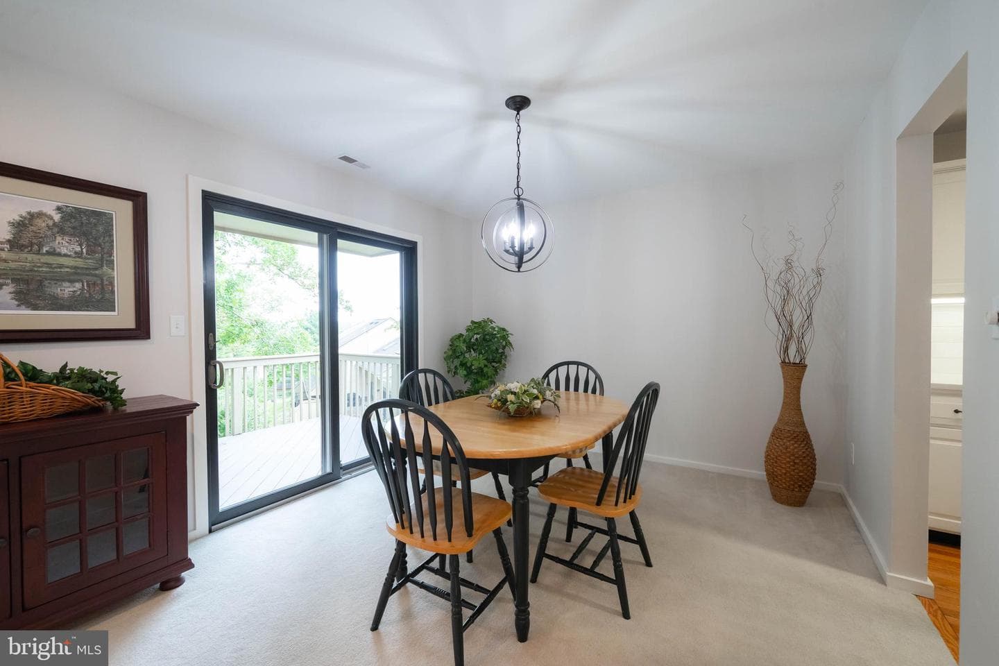 392 Lynetree Drive photo 9