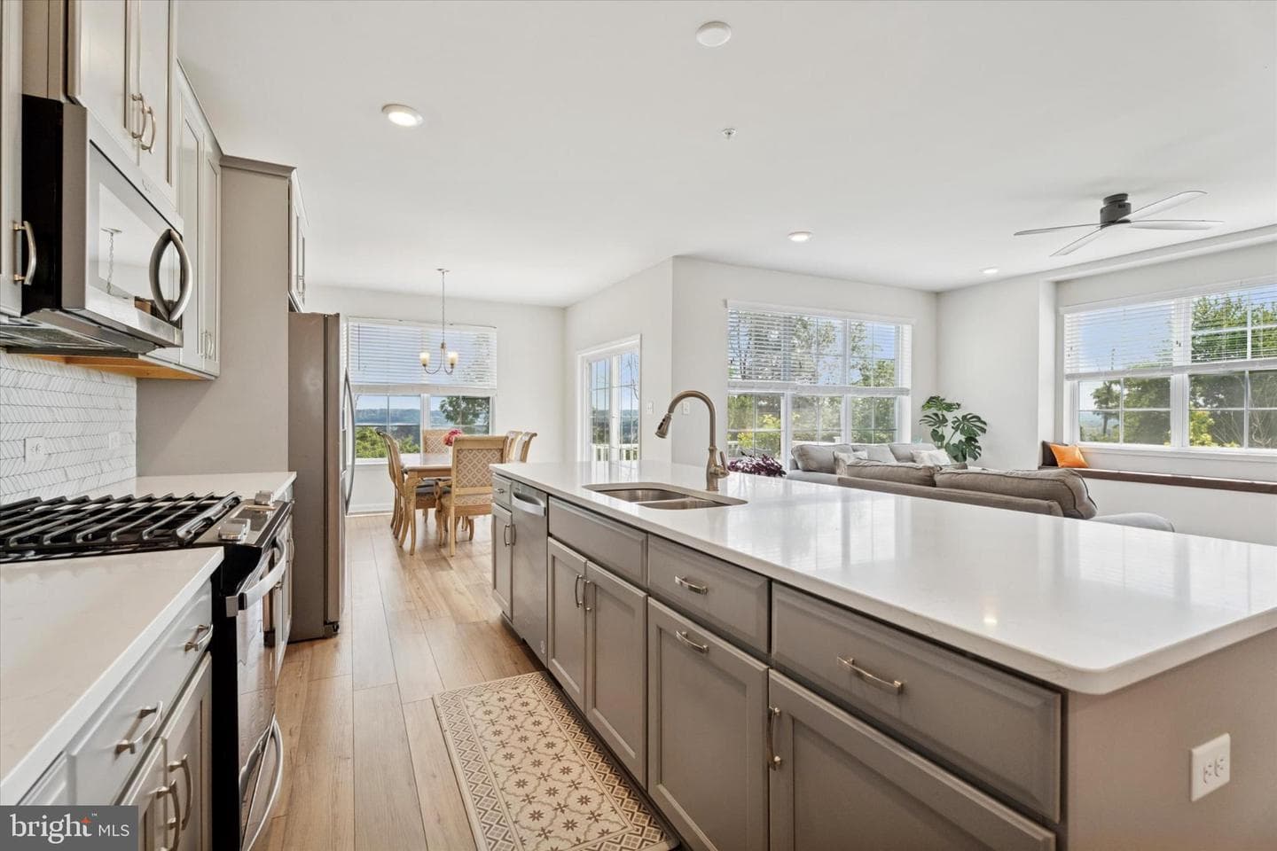 498 Major John Way photo 10