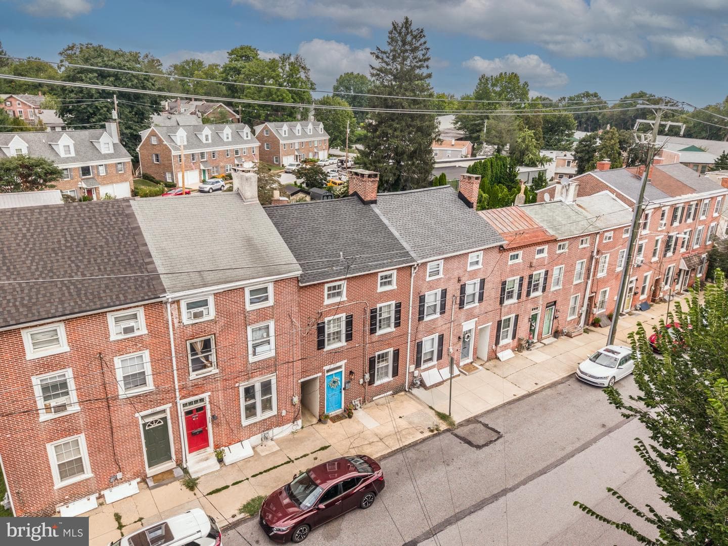 227 E Chestnut Street photo 3