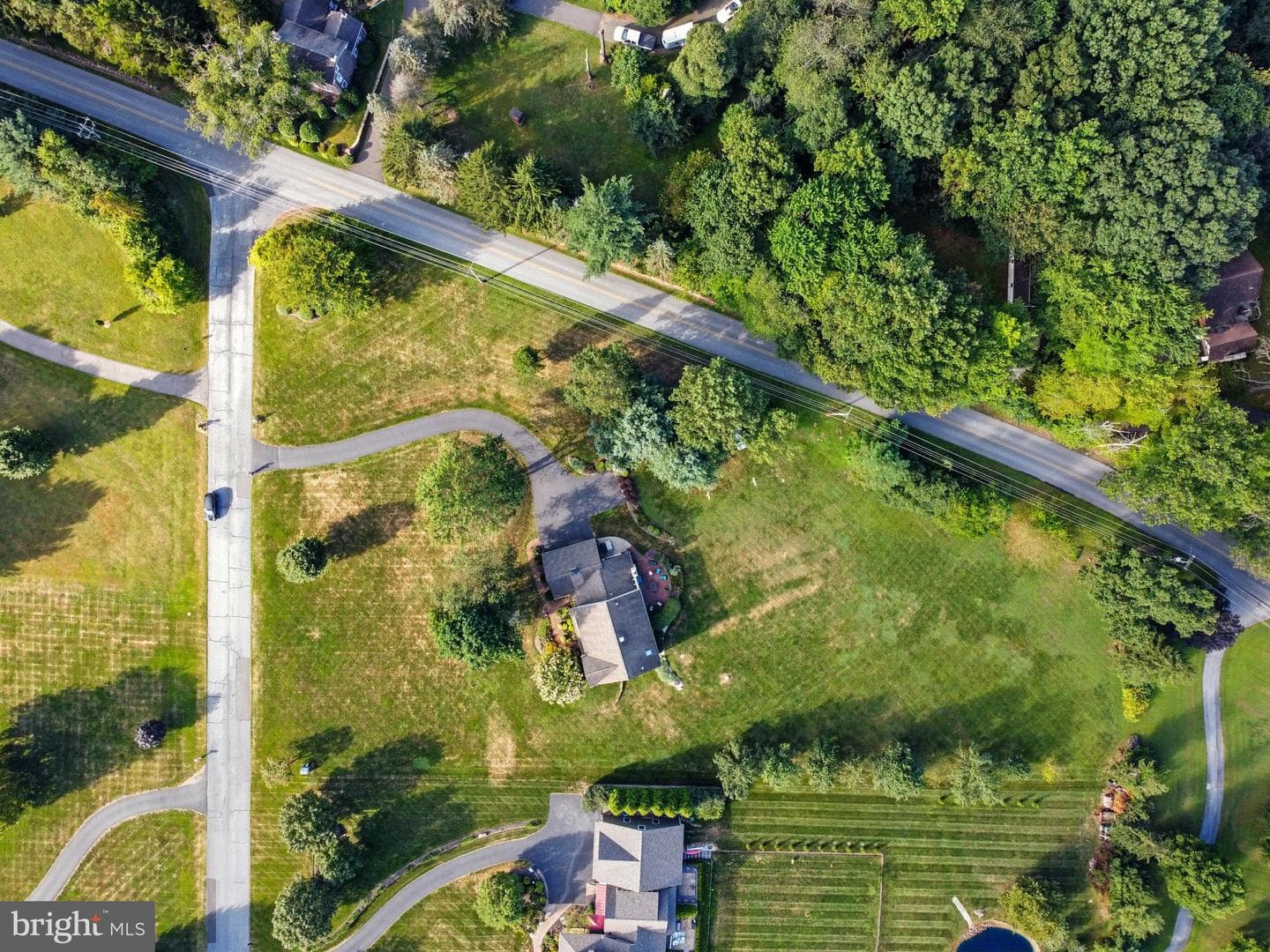 10 Hershey Drive photo 28