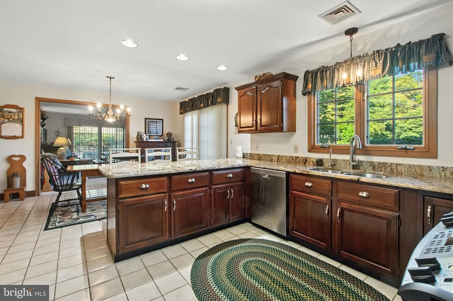 10 Hershey Drive photo 6