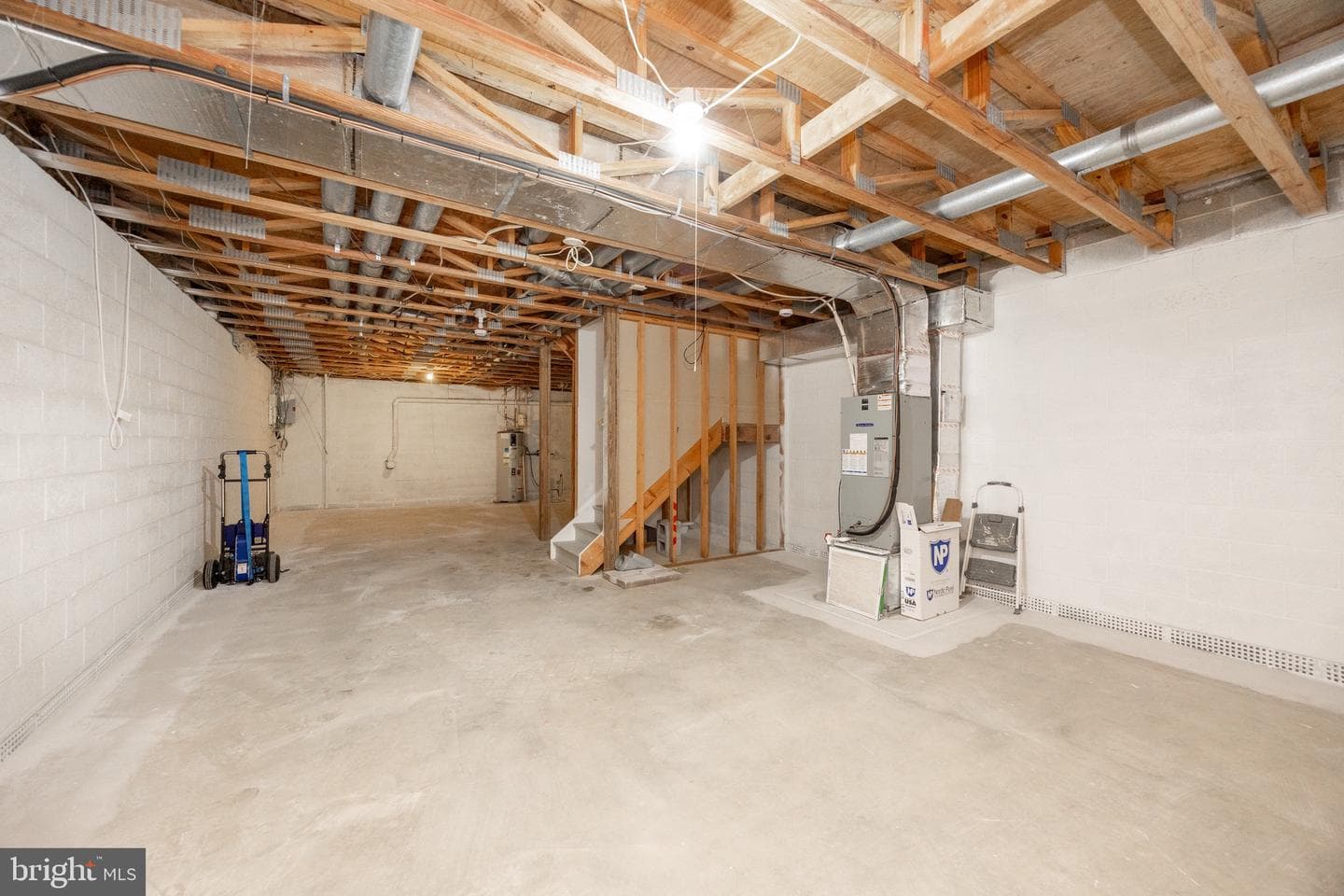 105 S Village Avenue photo 29