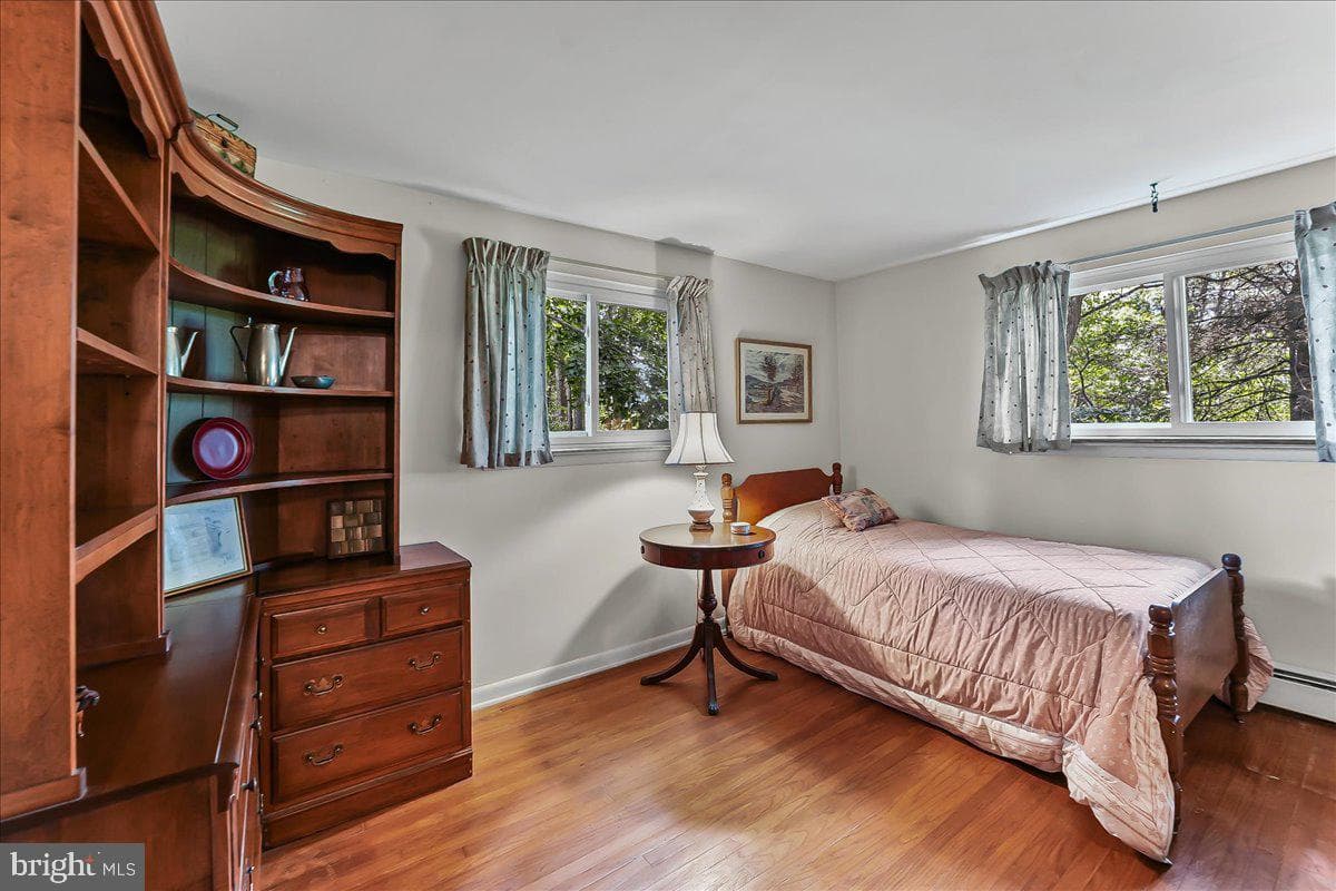 34 Stirling Way photo 28