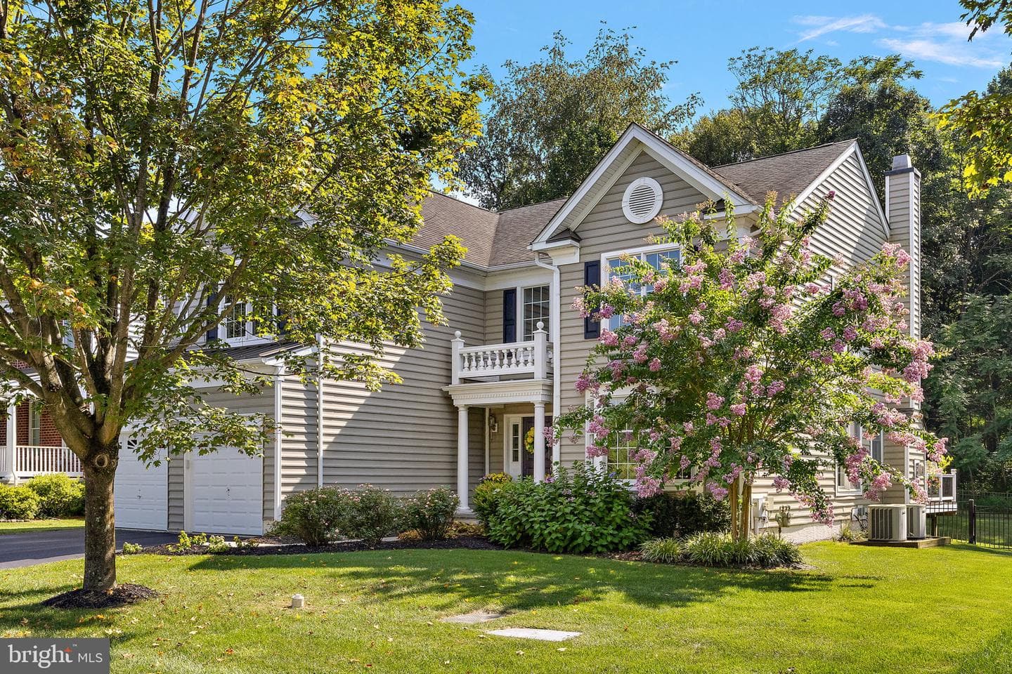 523 Radek Court photo 2