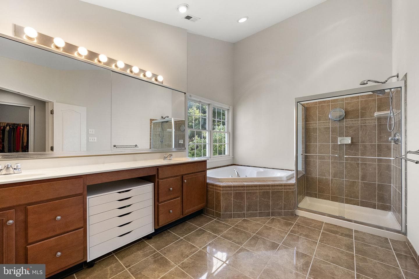 523 Radek Court photo 38