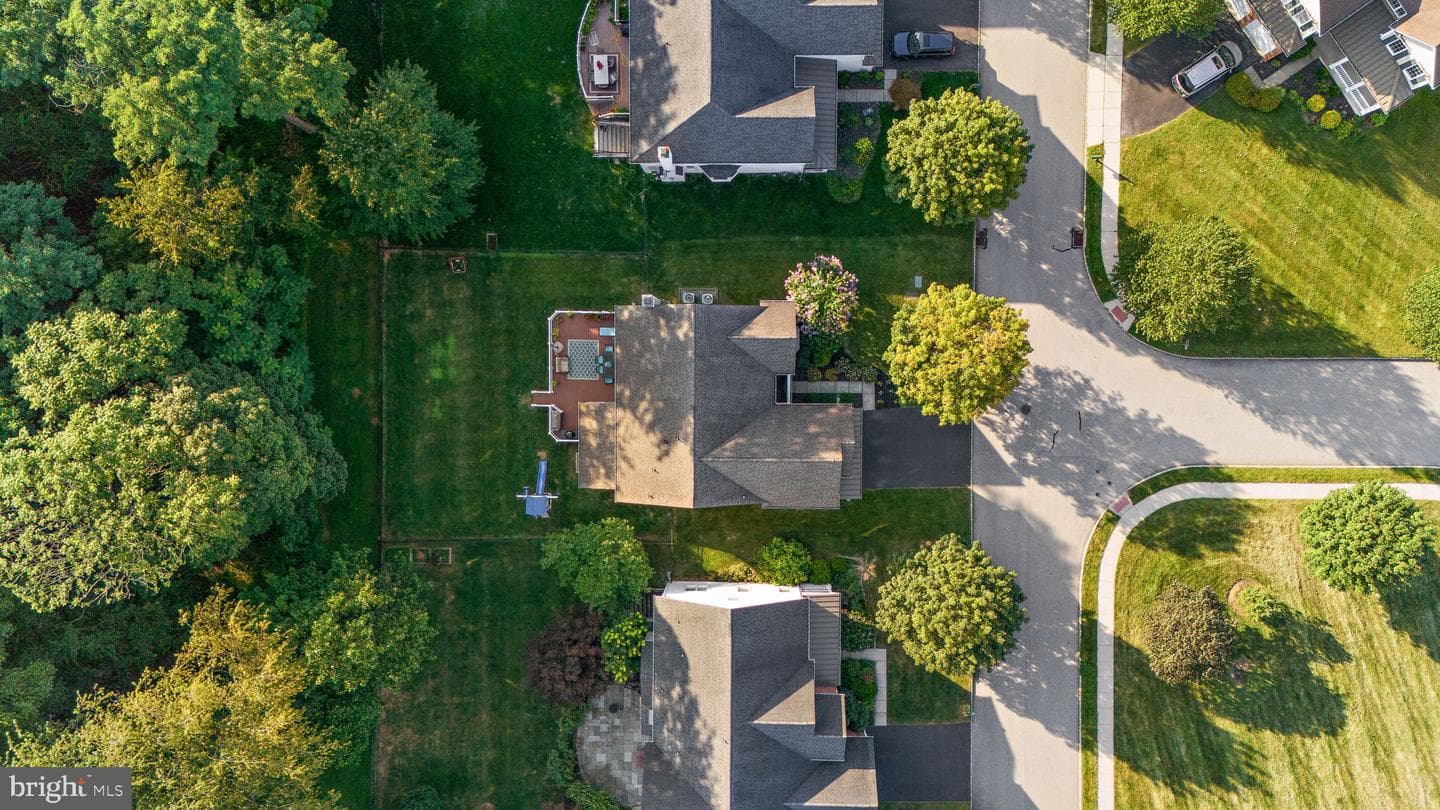 523 Radek Court photo 4