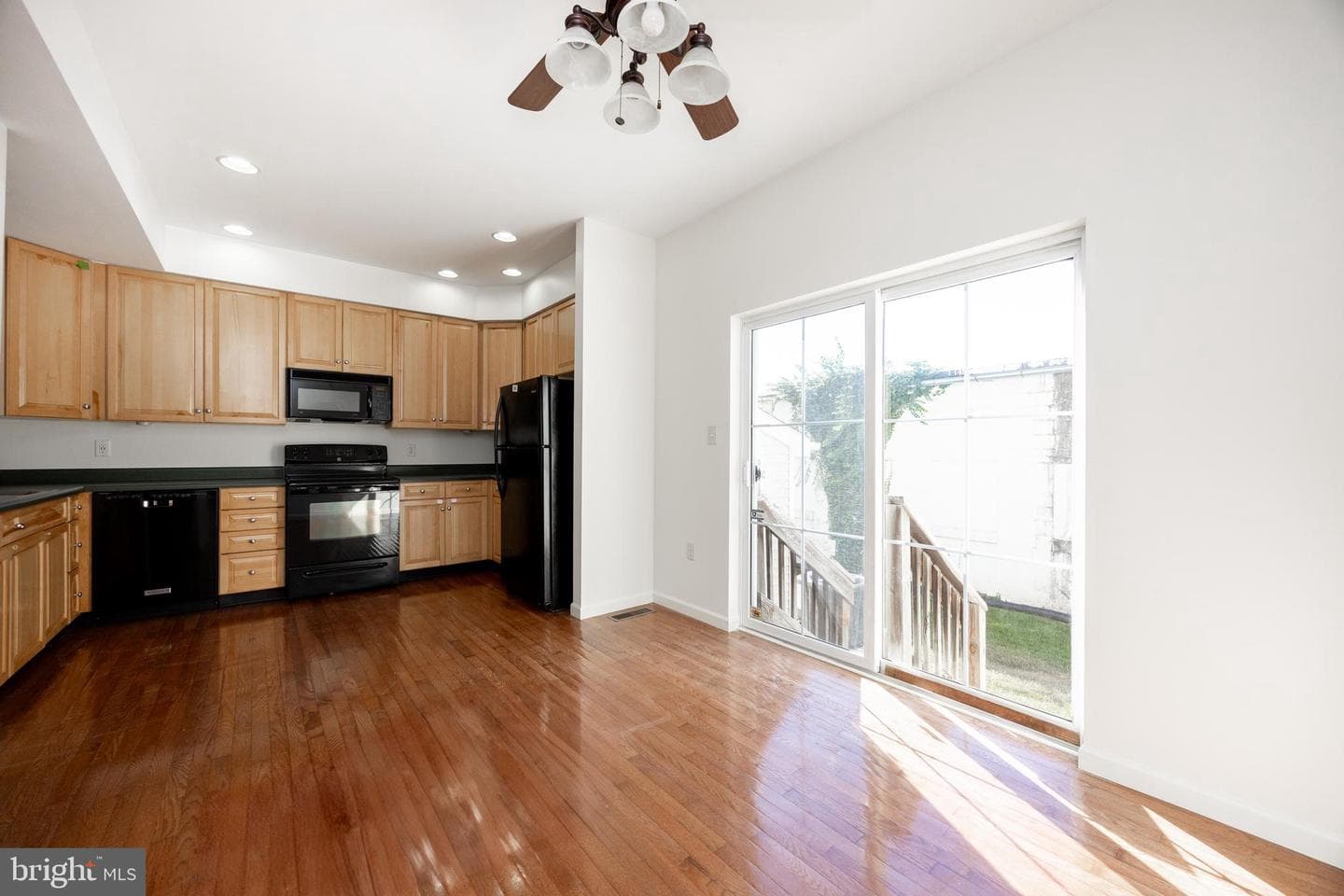 1060 Merchant Street photo 11