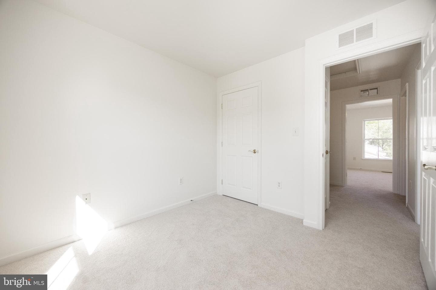1060 Merchant Street photo 22