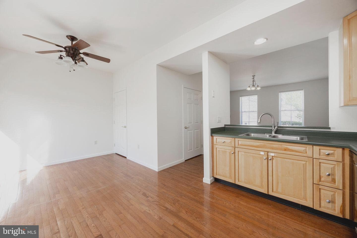1060 Merchant Street photo 7