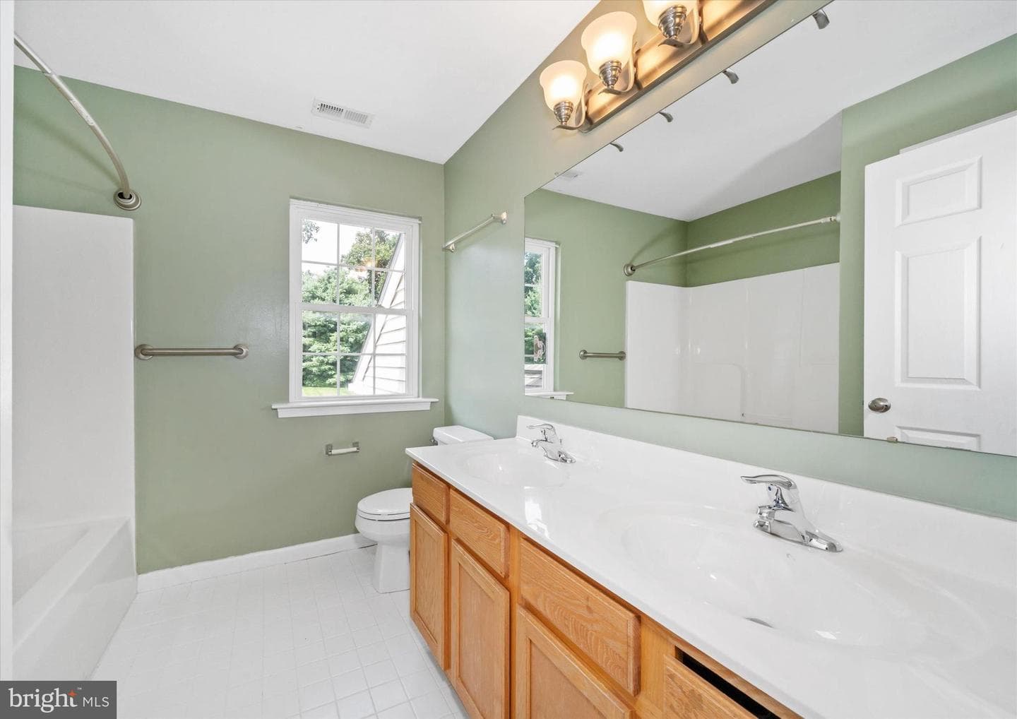 424 Buttonwood Lane photo 33