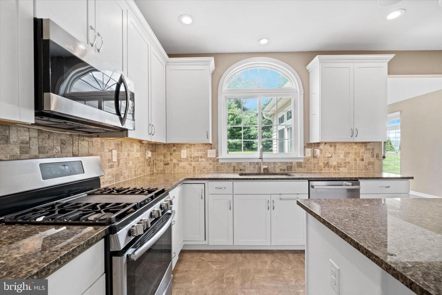 424 Buttonwood Lane photo 8