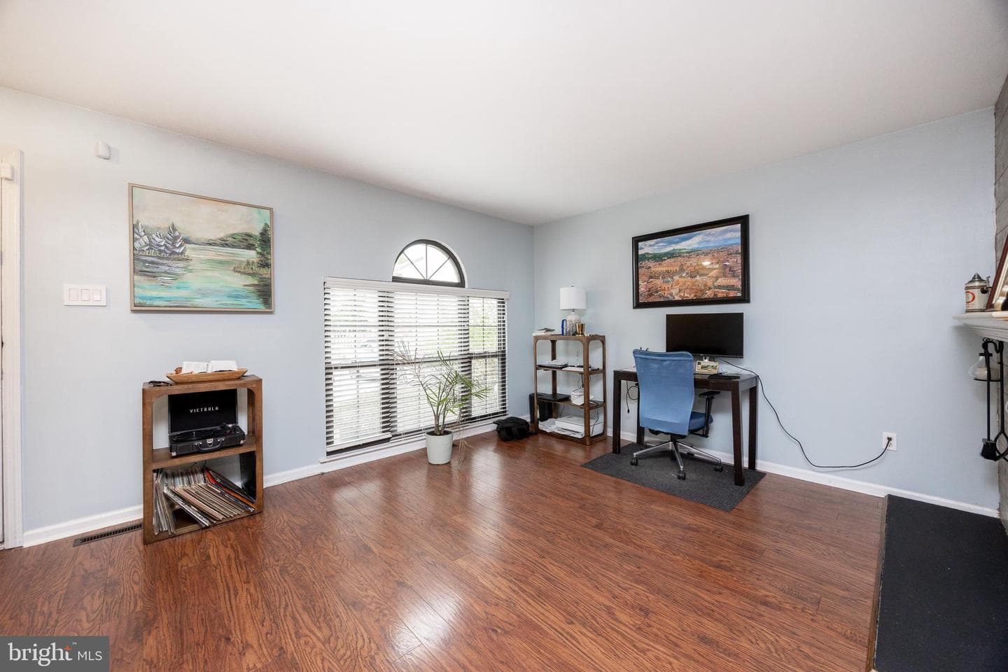 1606 Stoneham Drive photo 3