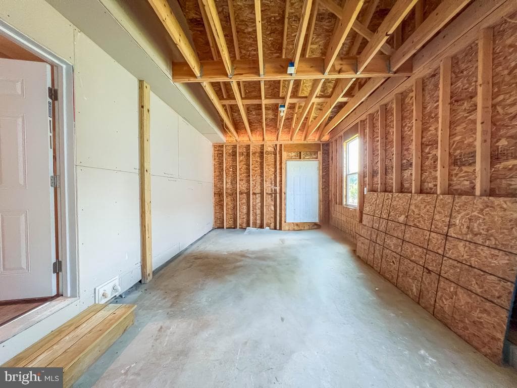143 Minch Road photo 8