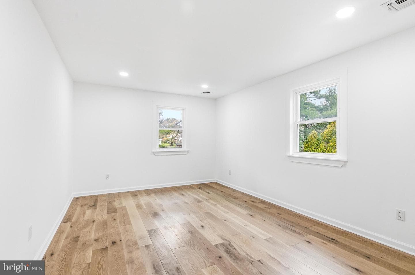201 Church Road photo 18
