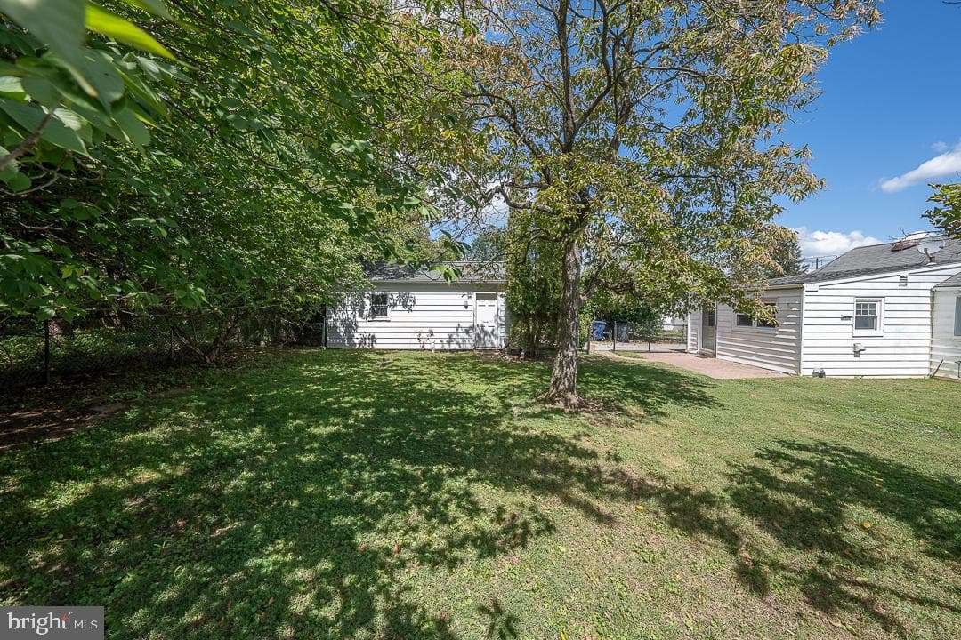 12 Beryl Road photo 42