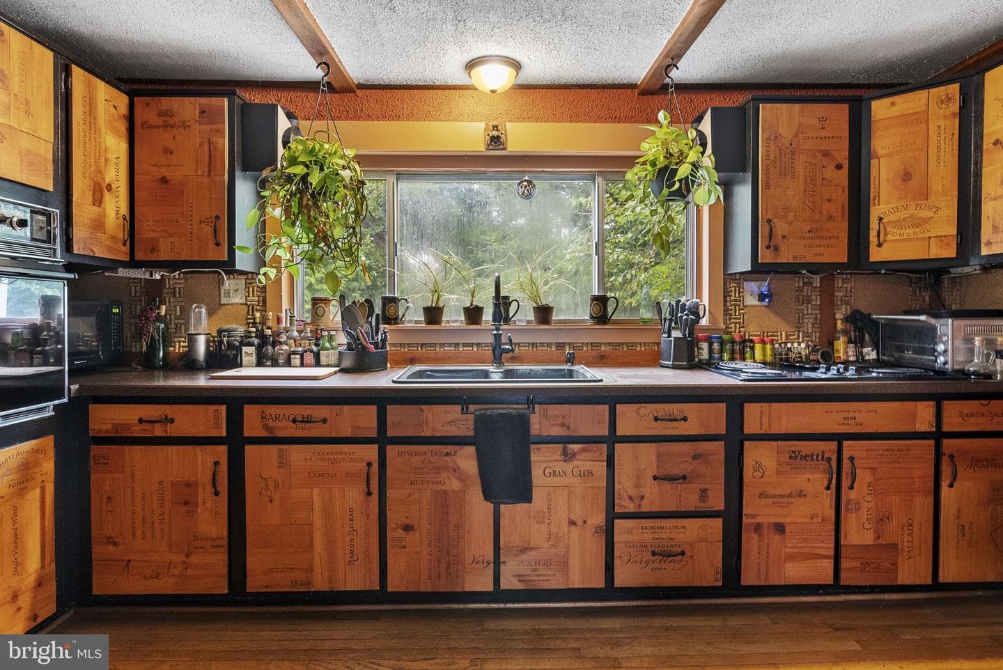 149 Hall Street photo 19