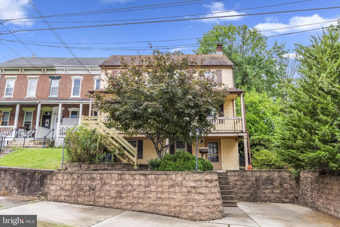149 Hall Street photo 3