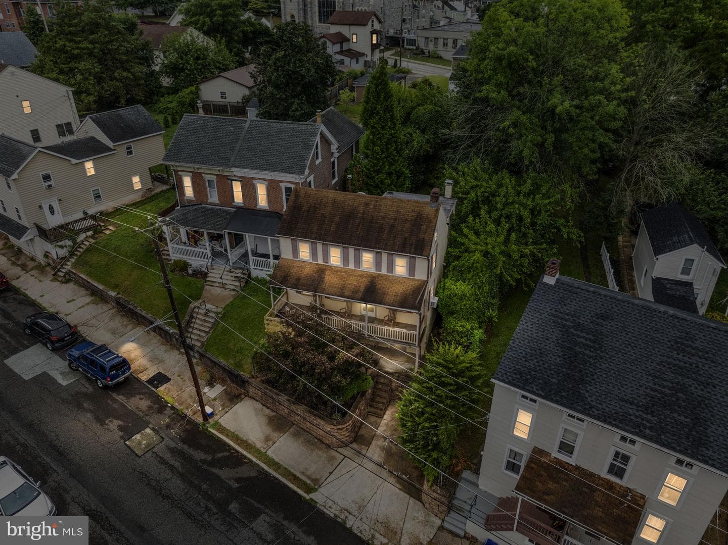 149 Hall Street photo 36