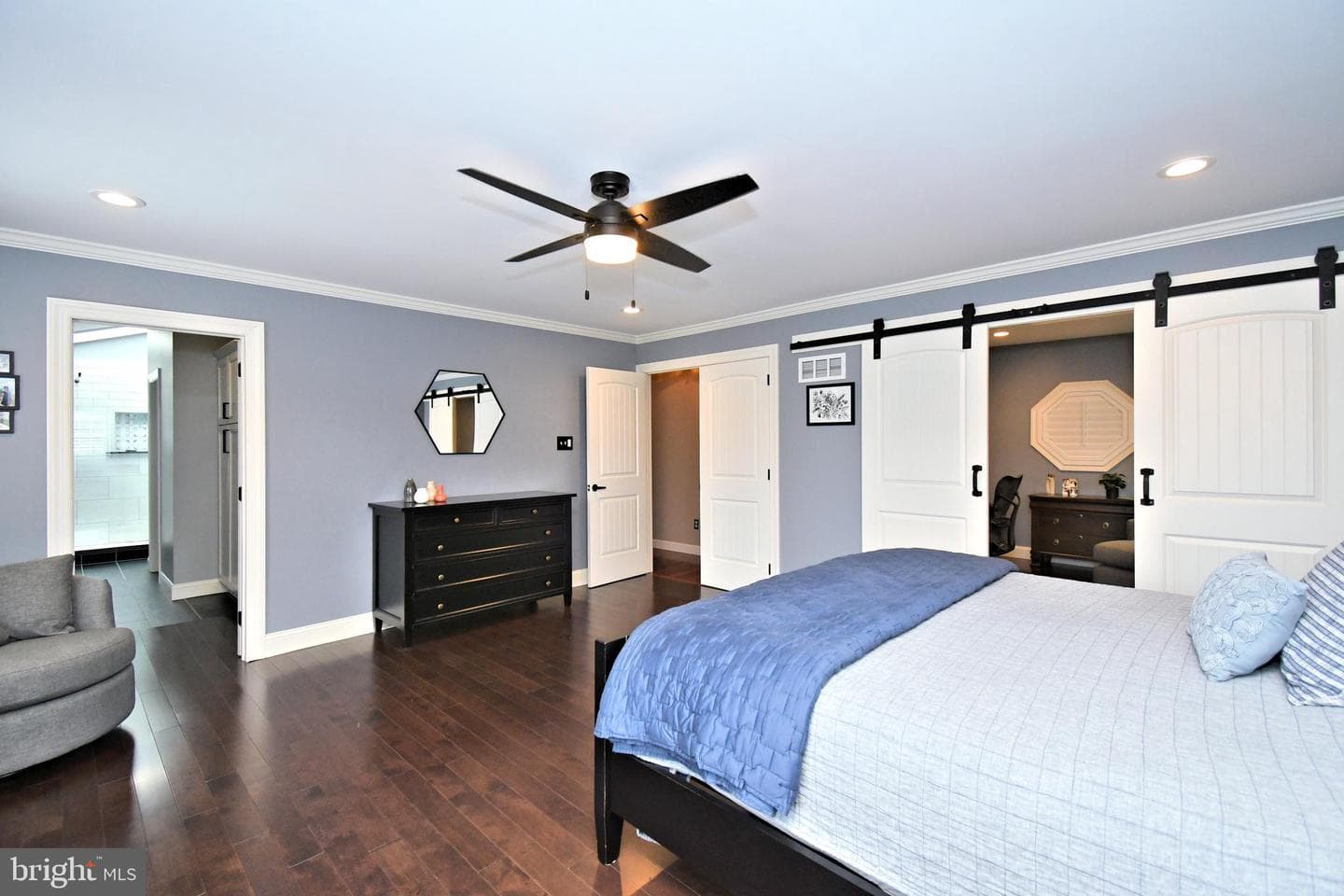 910 Winding River Lane photo 22