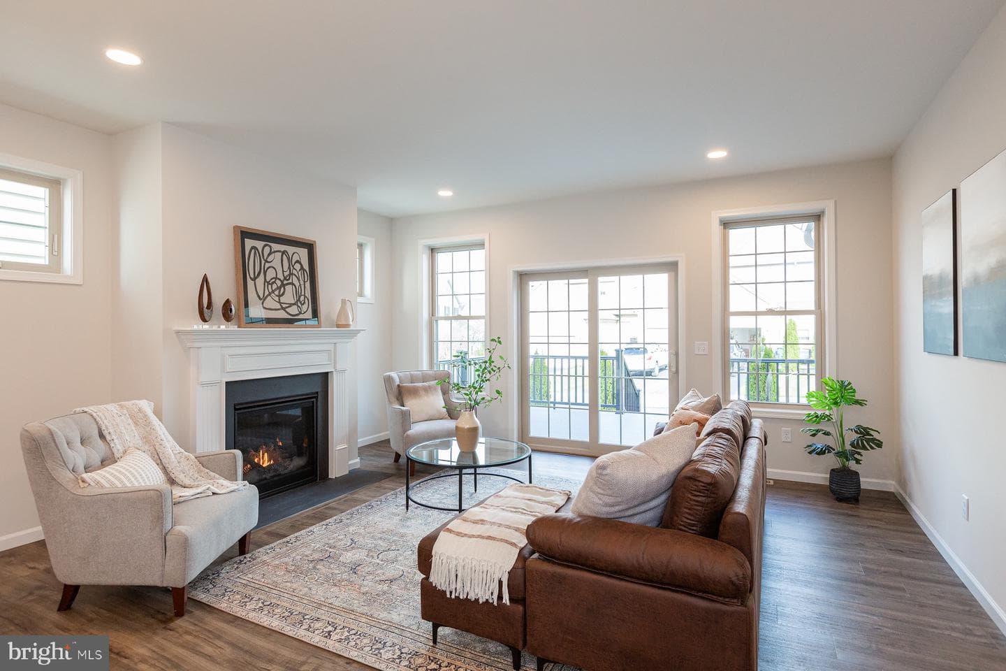 606 Greenbriar Path photo 11