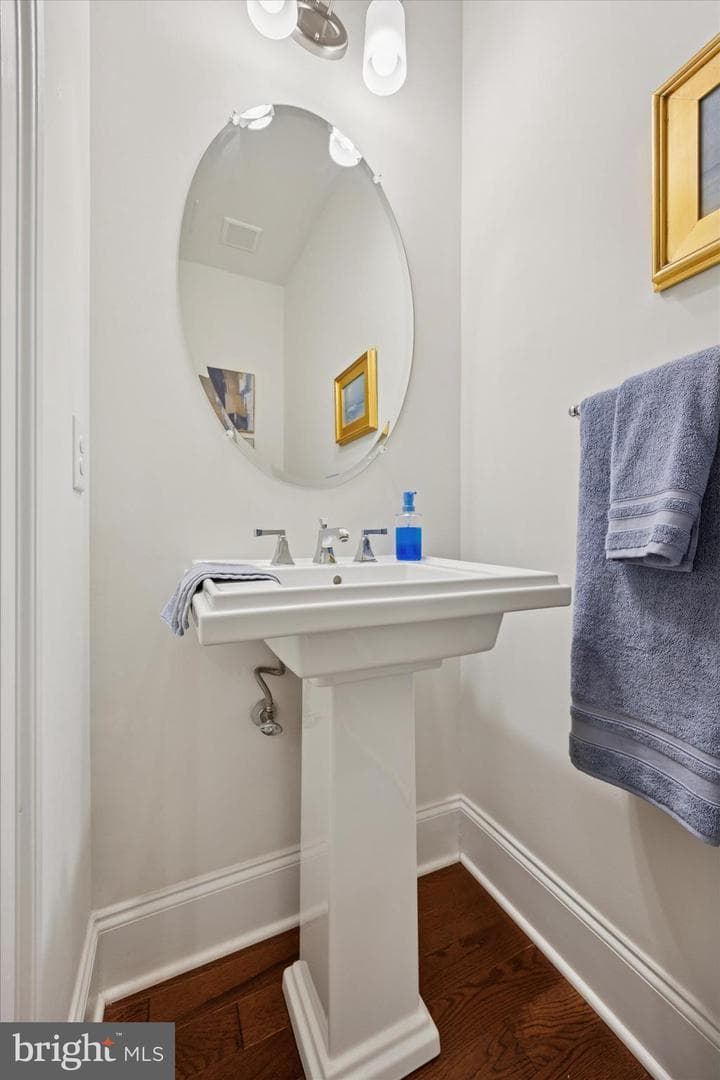 1047 James Walter Way photo 11