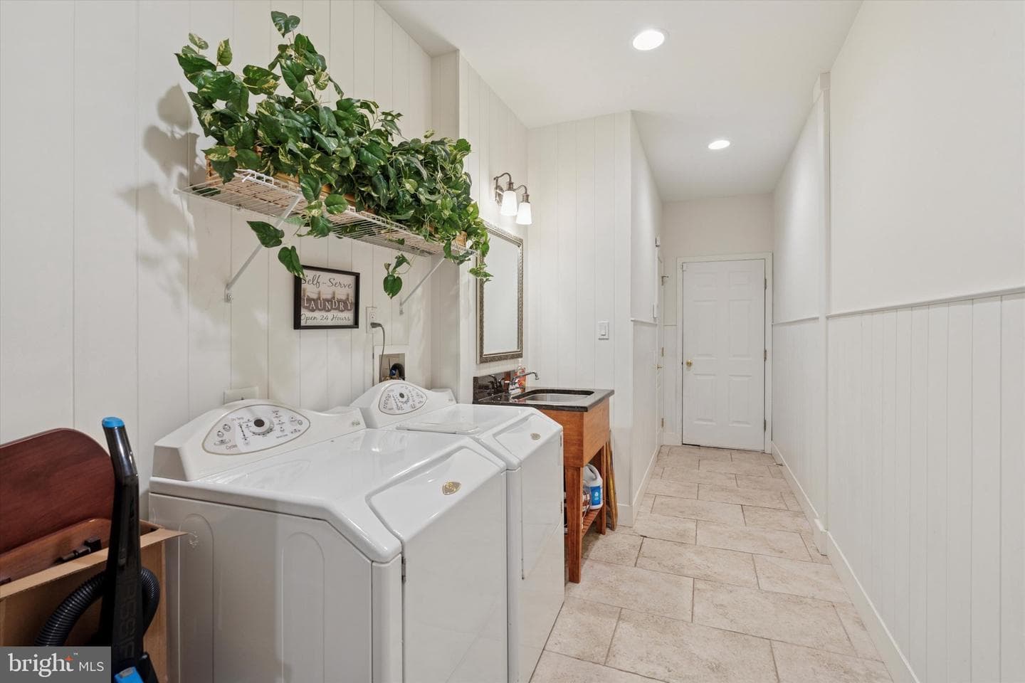 1653 Yardley Court photo 18