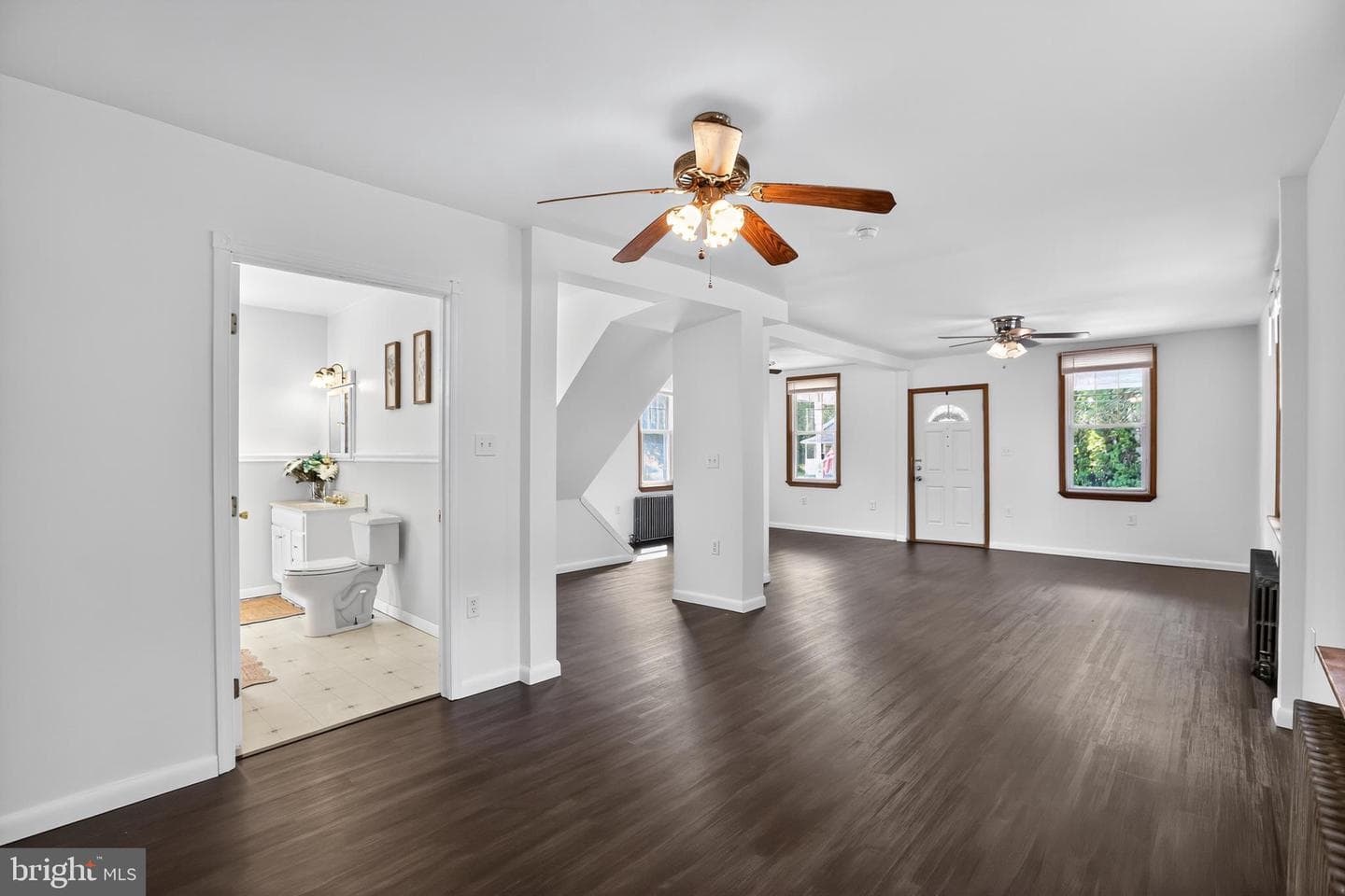 1079 Riverside Drive photo 10