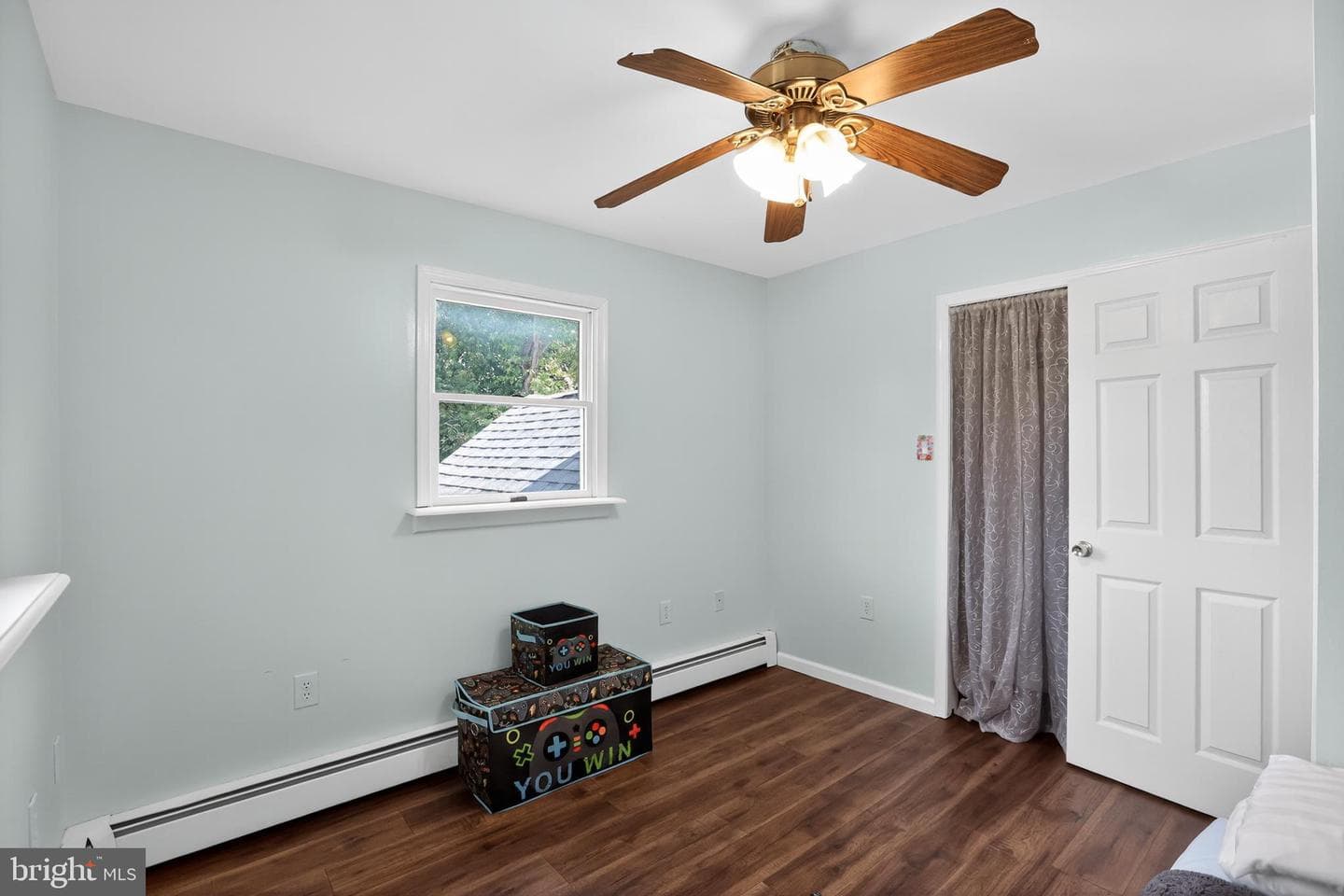 1079 Riverside Drive photo 22