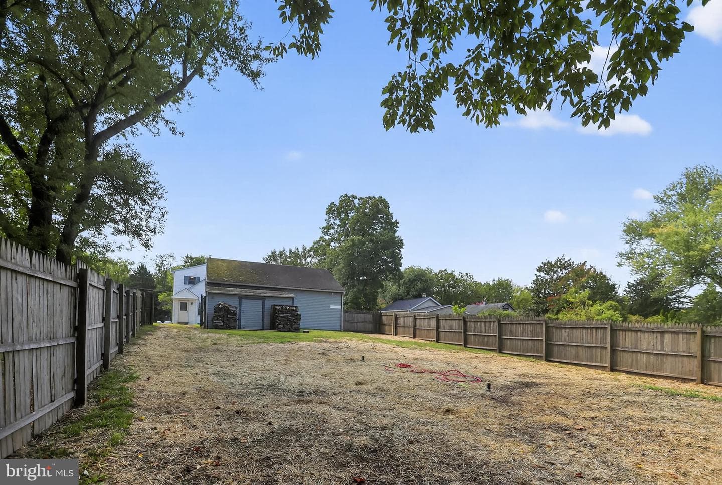 1079 Riverside Drive photo 8