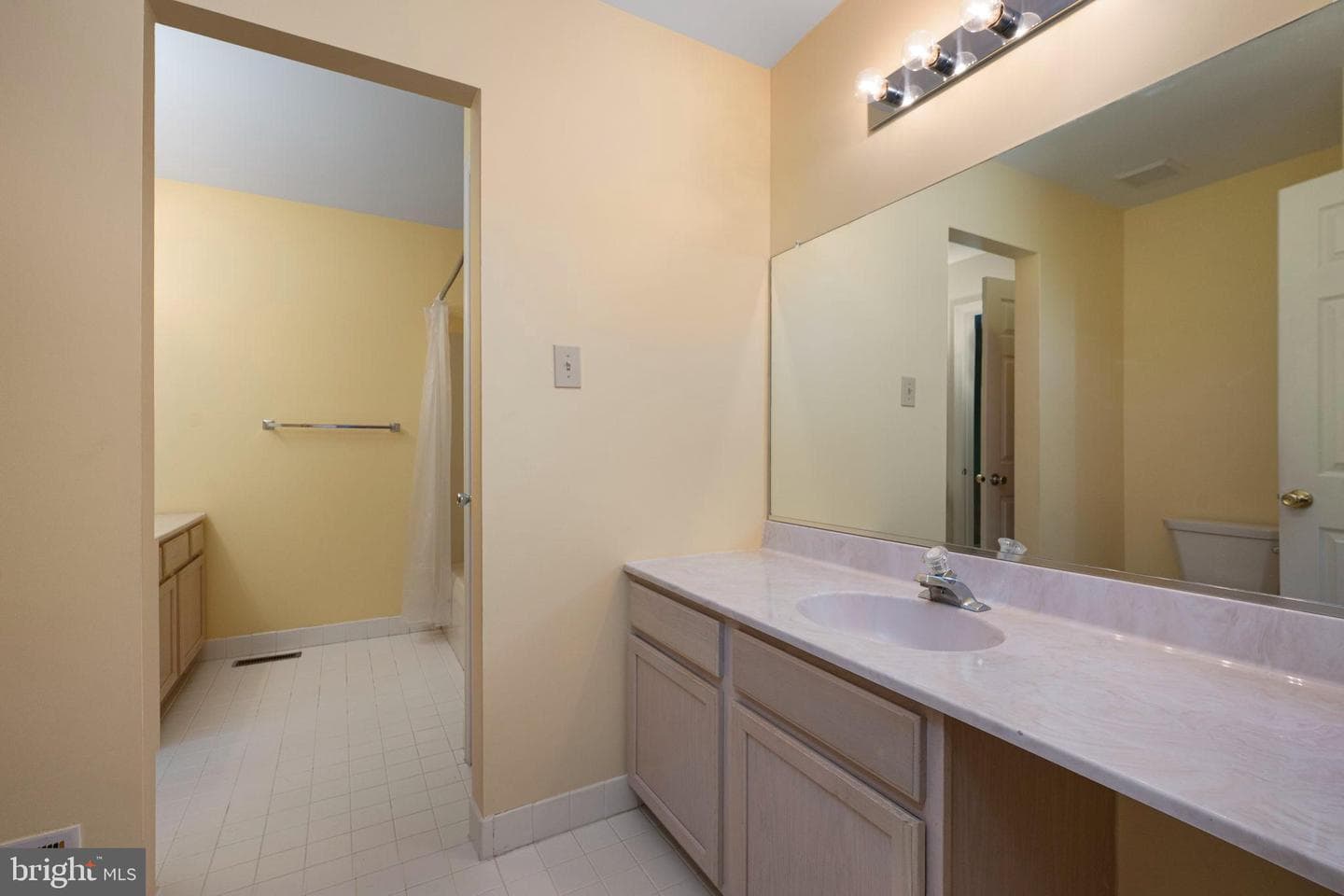846 Amber Lane photo 11