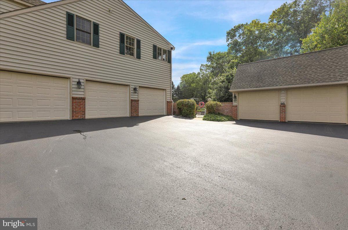 85 Bollinger Road photo 18