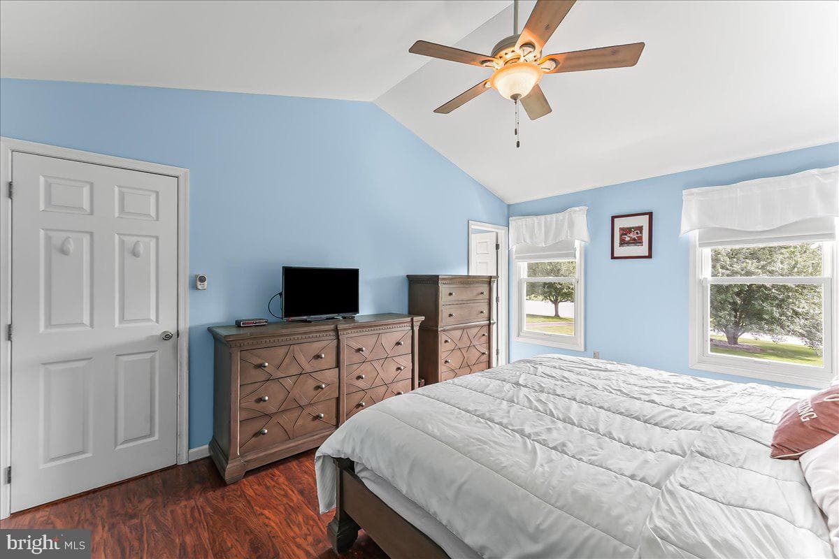 237 Country Drive photo 20