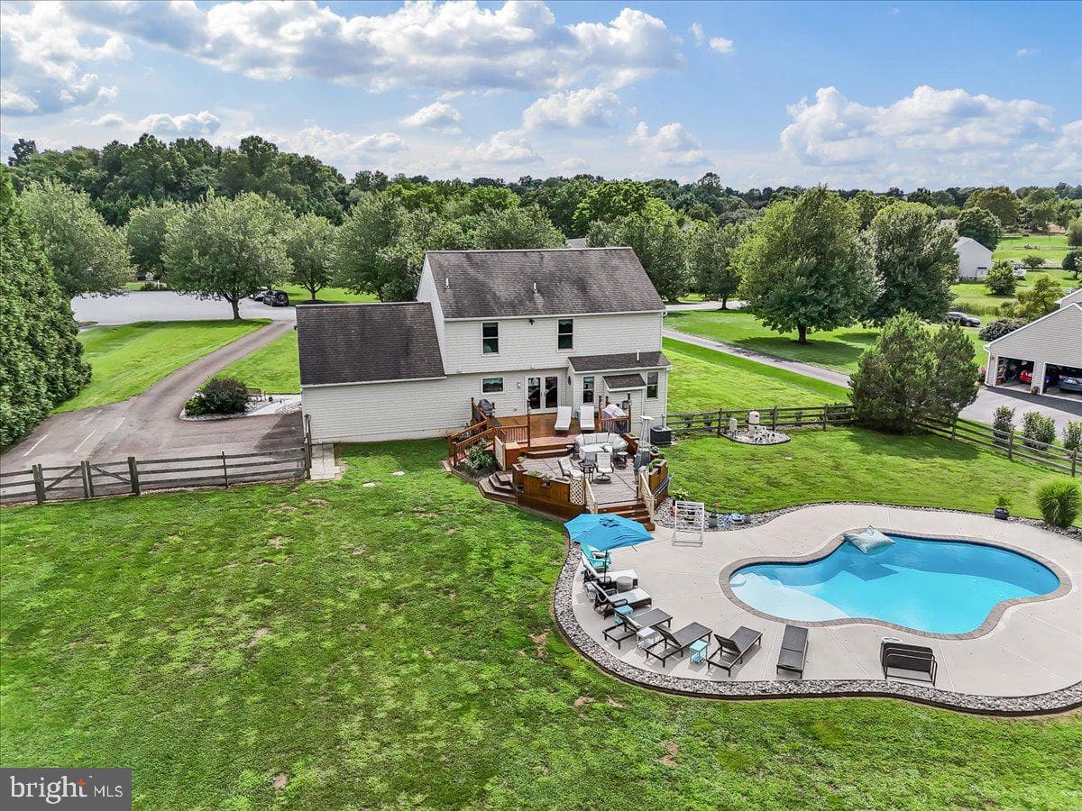 237 Country Drive photo 46