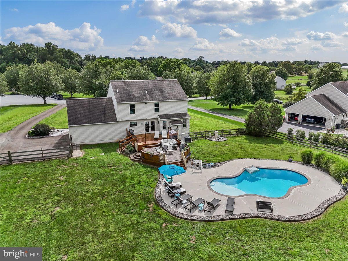 237 Country Drive photo 47