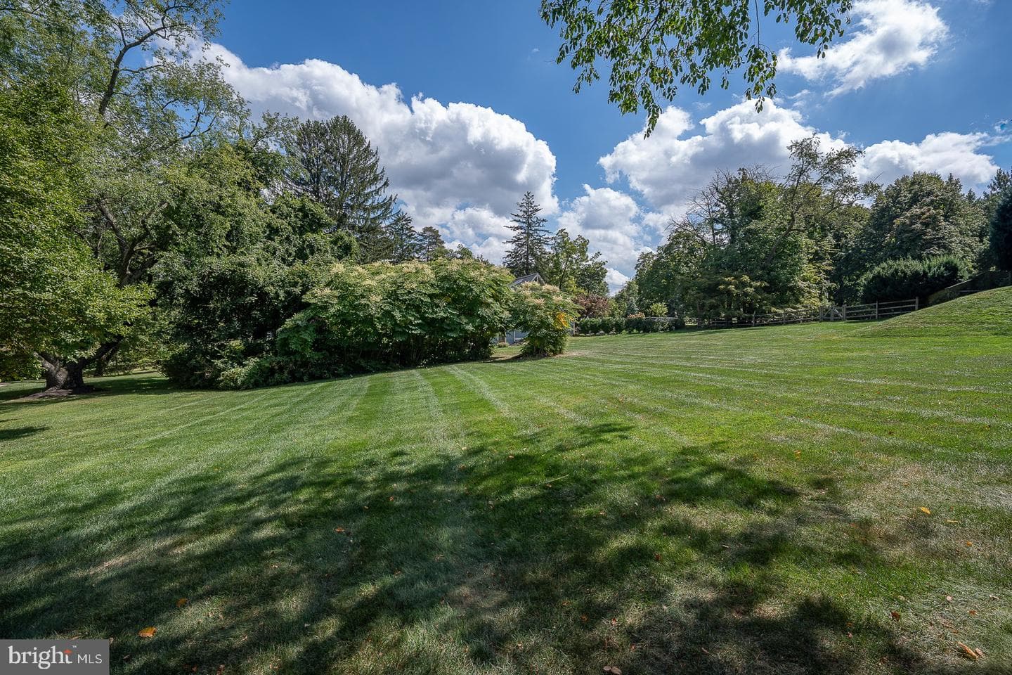 681 Fernfield Circle photo 39