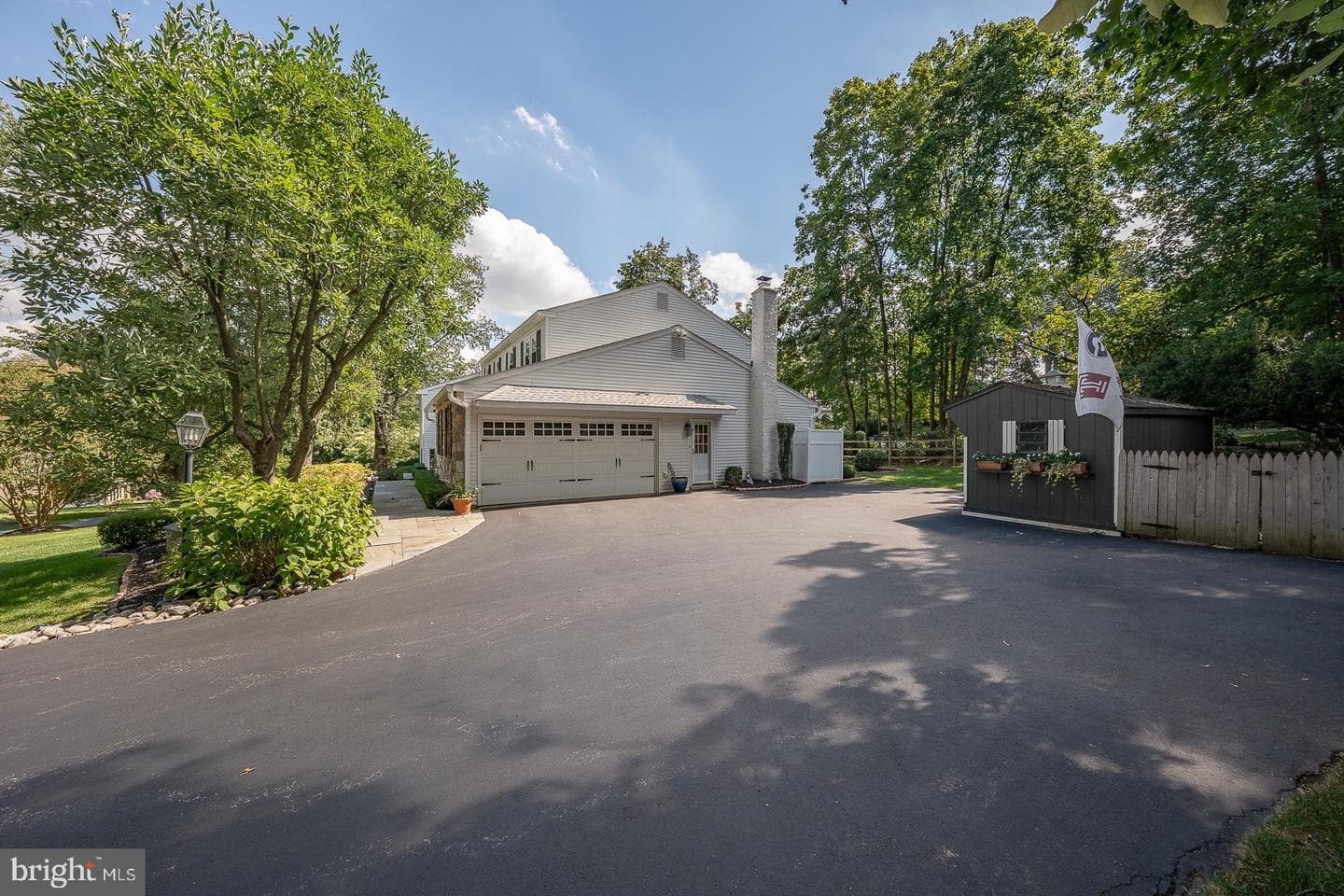 681 Fernfield Circle photo 41