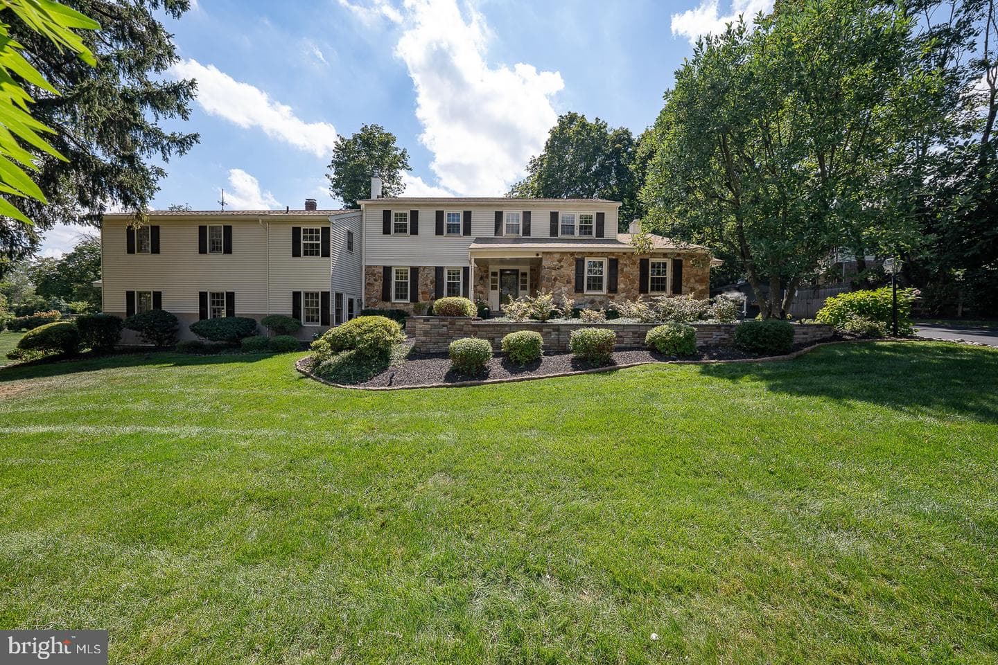 681 Fernfield Circle photo 42