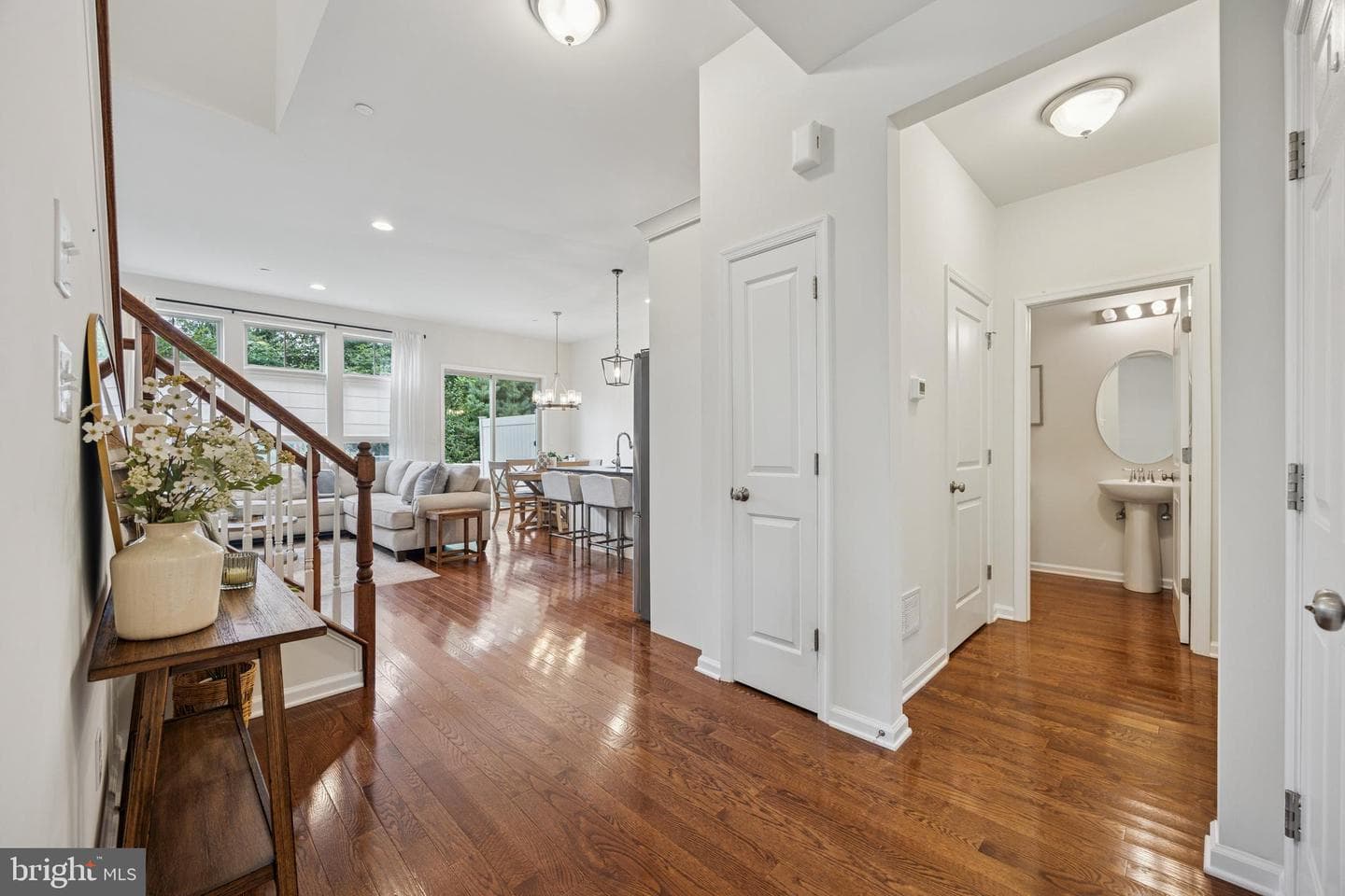 229 Kestrel Court photo 4