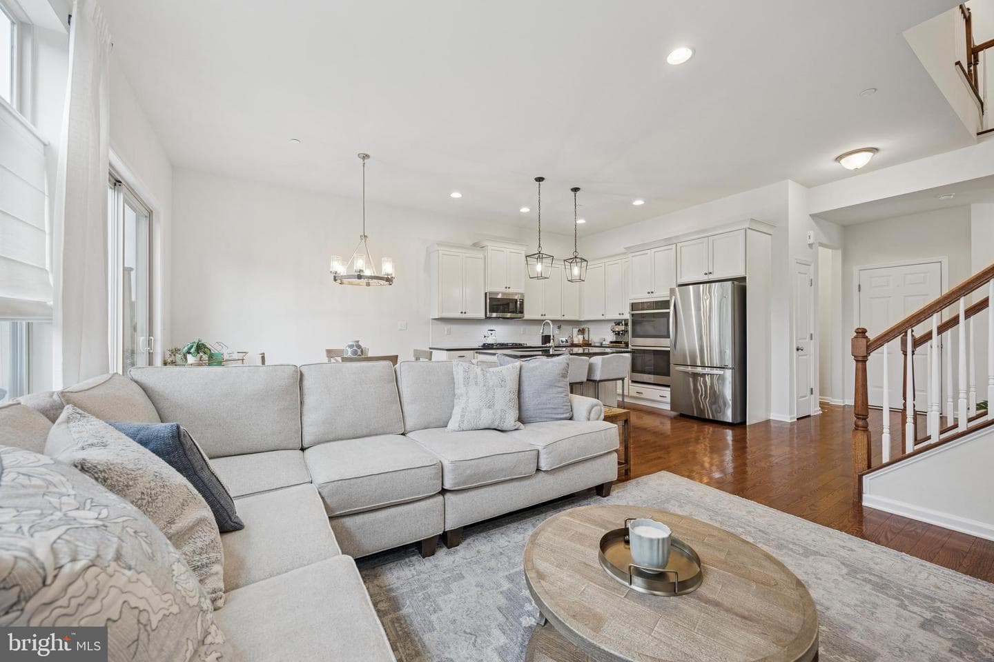 229 Kestrel Court photo 8