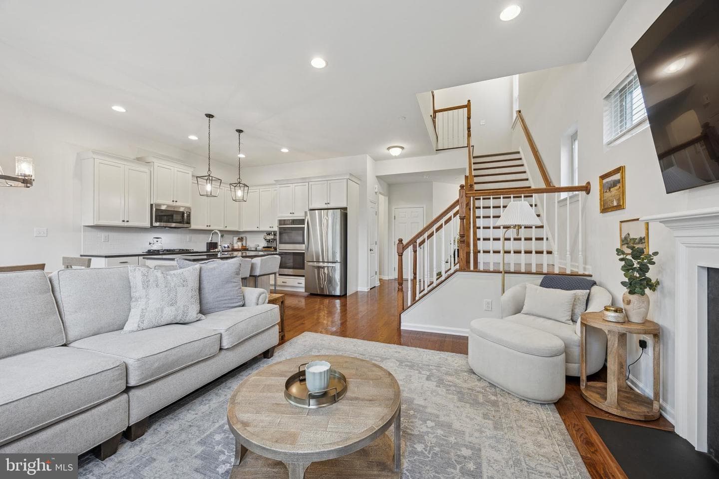 229 Kestrel Court photo 9