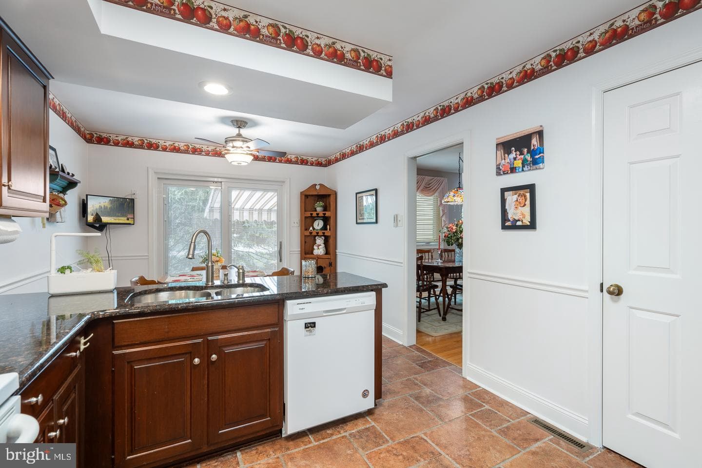 505 Eaton Way #505 photo 16