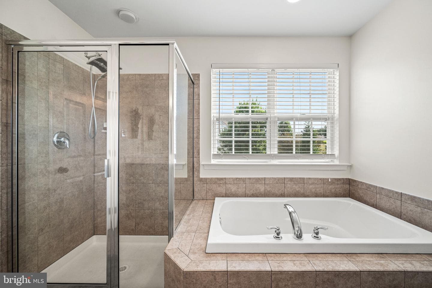 225 Ironstone Lane photo 31