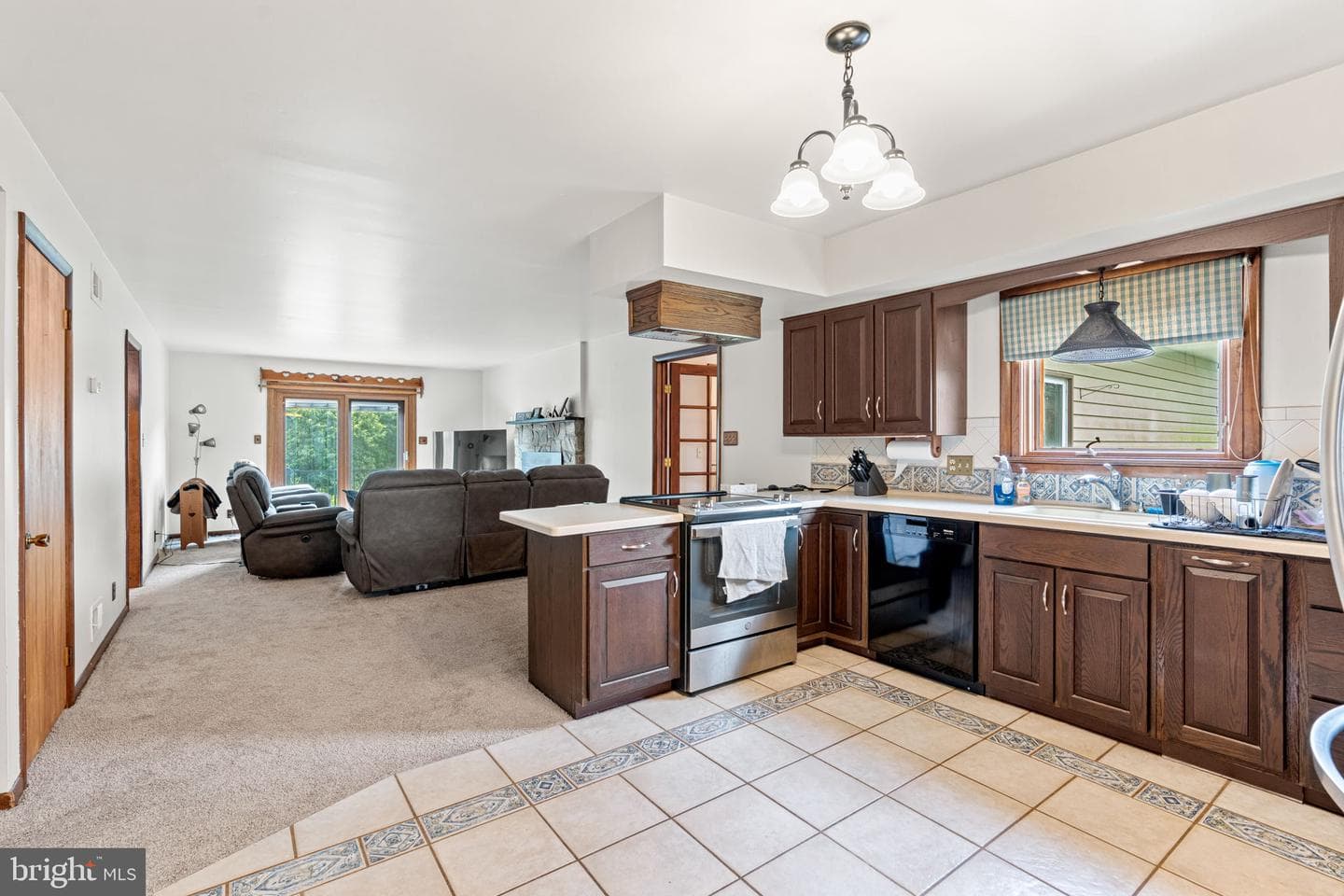 170 Sunset Road photo 14